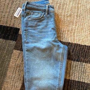 High Rise Rockstar Super Skinny Secret-Slim Pockets. Brand New. Size 0.